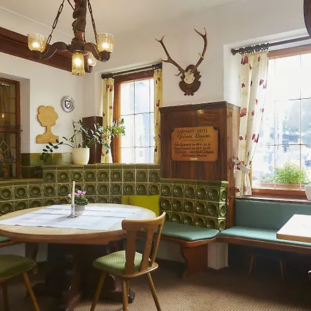 Flair Gruener Baum 3*