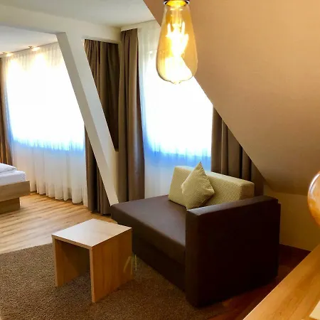 Flair Gruener Baum Szálloda Donaueschingen