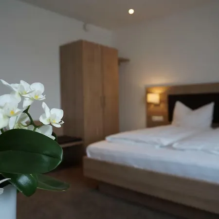 Flair Gruener Baum Szálloda